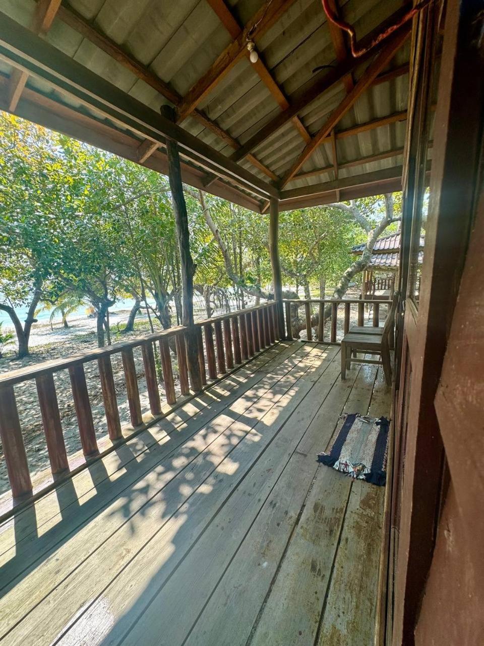 Rafikis Ostello Isola di Koh Rong Esterno foto